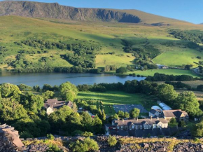 Trigonos - Quiet, Peaceful, Vegetarian B&B and Retreat Centre